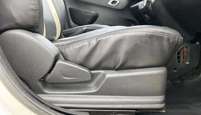 2018 Renault Kwid RXT 1.0 AMT, Petrol, Automatic, 43,904 km, Driver Side Adjustment Panel