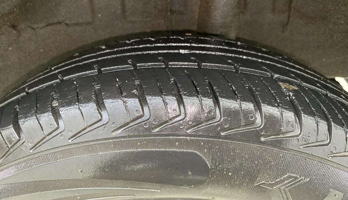 2018 Renault Kwid RXT 1.0 AMT, Petrol, Automatic, 43,904 km, Left Rear Tyre Tread