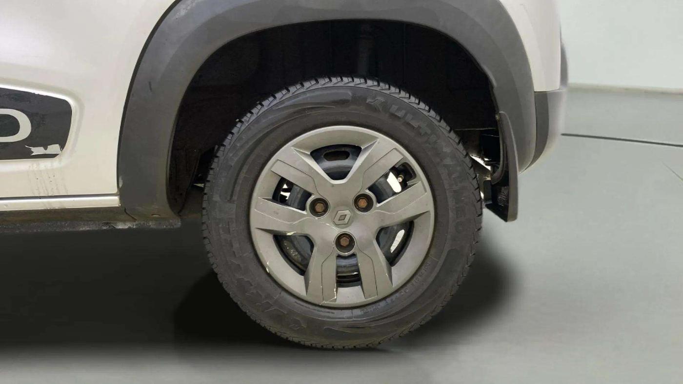 2018 Renault Kwid RXT 1.0 AMT, Petrol, Automatic, 44,144 km, Left Rear Wheel
