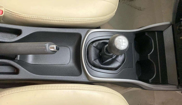2016 Honda City 1.5L I-VTEC V MT, Petrol, Manual, 55,669 km, Gear Lever