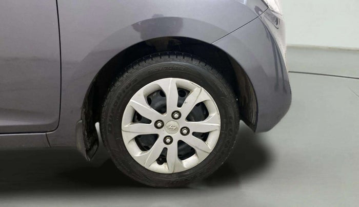 2018 Hyundai Eon MAGNA +, Petrol, Manual, 21,857 km, Right Front Wheel