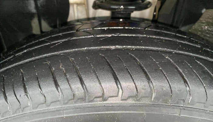 2023 Nissan MAGNITE XV PREMIUM TURBO CVT, Petrol, Automatic, 16,049 km, Left Front Tyre Tread