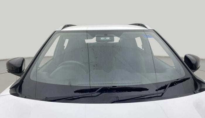 2023 Nissan MAGNITE XV PREMIUM TURBO CVT, Petrol, Automatic, 16,049 km, Front Windshield