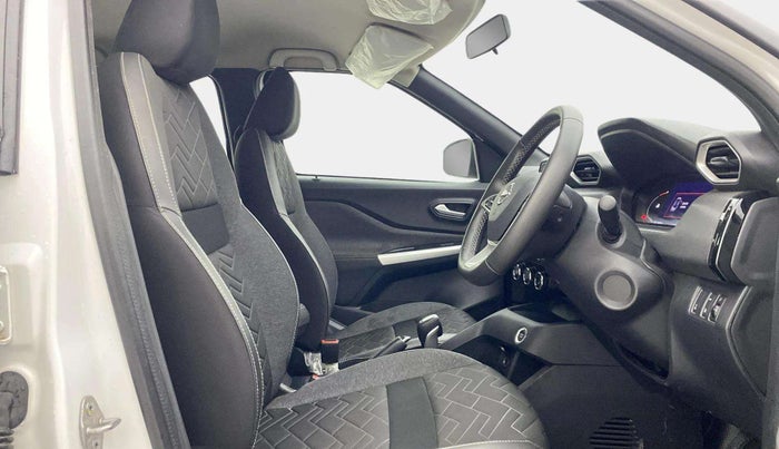 2023 Nissan MAGNITE XV PREMIUM TURBO CVT, Petrol, Automatic, 16,049 km, Right Side Front Door Cabin