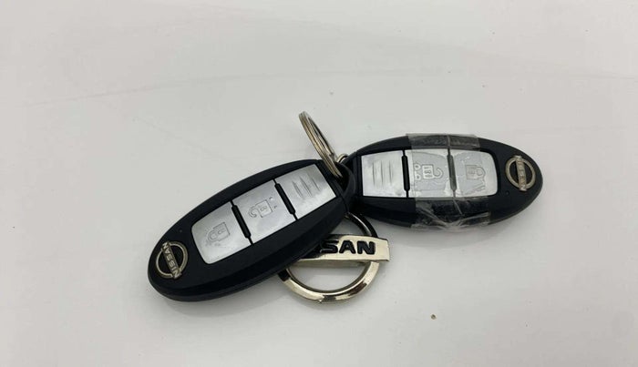2023 Nissan MAGNITE XV PREMIUM TURBO CVT, Petrol, Automatic, 16,049 km, Key Close Up