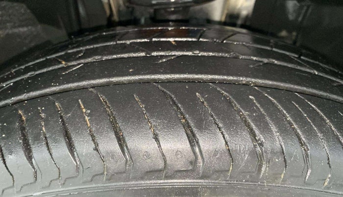 2023 Nissan MAGNITE XV PREMIUM TURBO CVT, Petrol, Automatic, 16,049 km, Right Front Tyre Tread