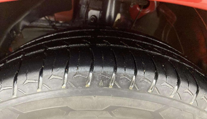 2020 Maruti Swift ZXI PLUS, Petrol, Manual, 1,15,358 km, Left Front Tyre Tread