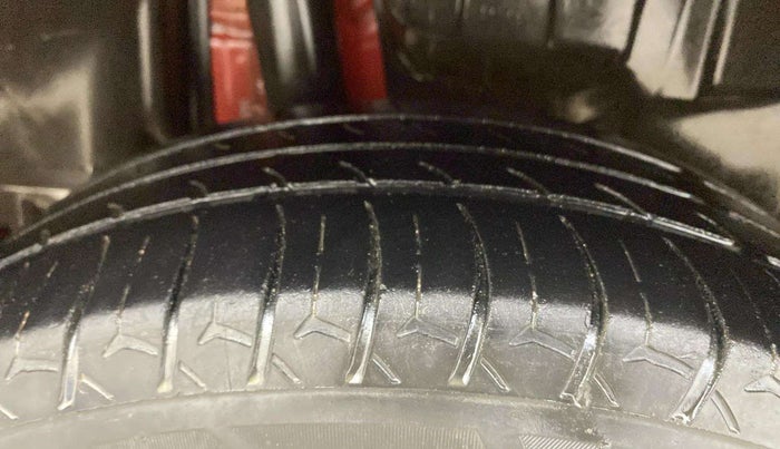 2020 Maruti Swift ZXI PLUS, Petrol, Manual, 1,15,358 km, Right Rear Tyre Tread