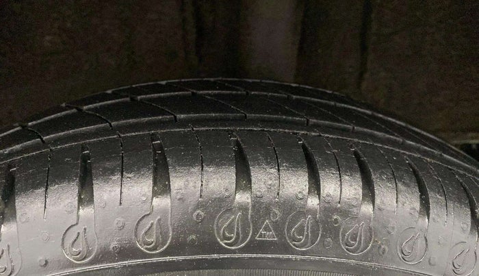 2021 Renault Kwid RXT 1.0 (O), Petrol, Manual, 23,830 km, Left Rear Tyre Tread