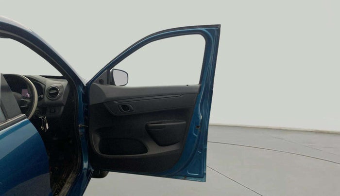 2021 Renault Kwid RXT 1.0 (O), Petrol, Manual, 23,830 km, RHS Front Door