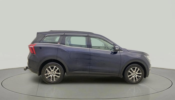 2022 Mahindra XUV700 AX 7 D AT 7 STR, Diesel, Automatic, 20,732 km, Right Side View