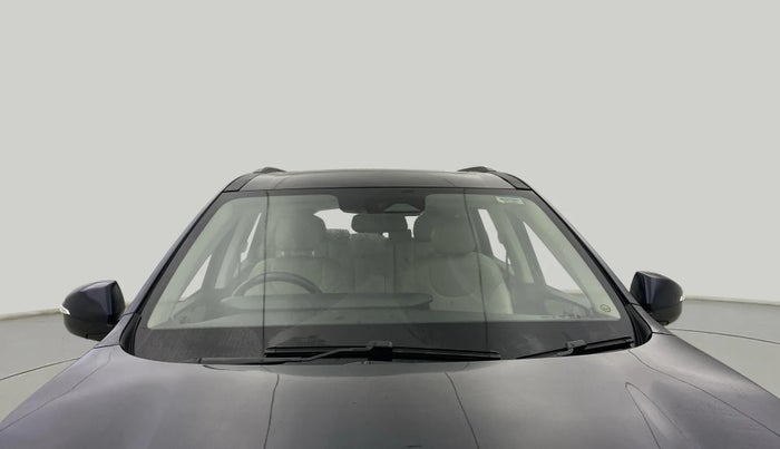 2022 Mahindra XUV700 AX 7 D AT 7 STR, Diesel, Automatic, 20,732 km, Front Windshield