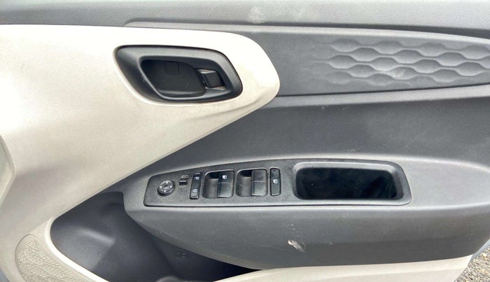 2020 Hyundai AURA S 1.2, Petrol, Manual, 51,511 km, Driver Side Door Panels Control