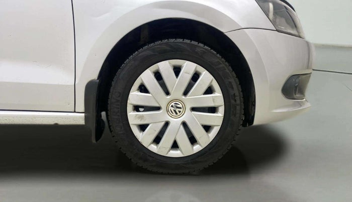 2015 Volkswagen Vento COMFORTLINE 1.2 TSI AT, Petrol, Automatic, 79,638 km, Right Front Wheel