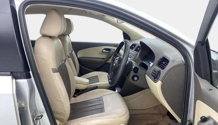 2015 Volkswagen Vento COMFORTLINE 1.2 TSI AT, Petrol, Automatic, 79,638 km, Right Side Front Door Cabin