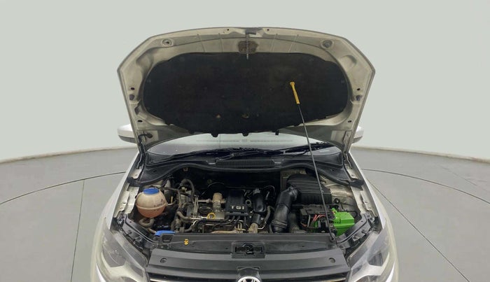 2015 Volkswagen Vento COMFORTLINE 1.2 TSI AT, Petrol, Automatic, 79,638 km, Open Bonet