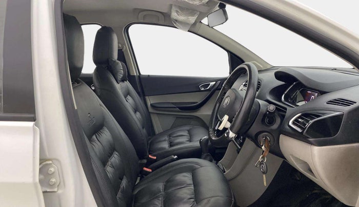2019 Tata Tiago XZ PLUS PETROL, CNG, Manual, 61,783 km, Right Side Front Door Cabin