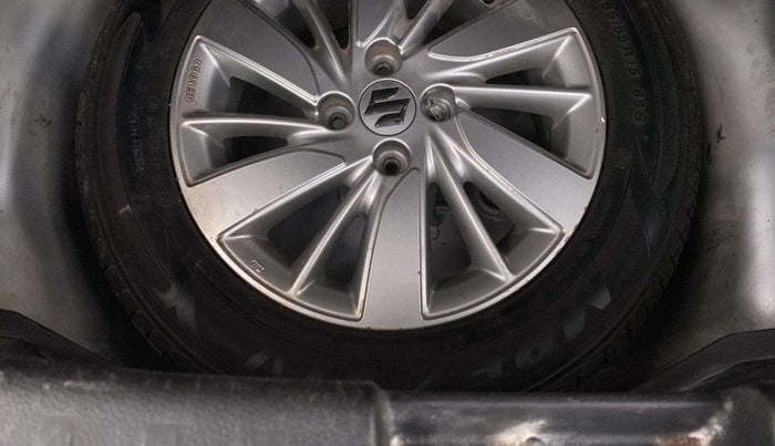 2014 Maruti Swift ZXI, Petrol, Manual, 70,351 km, Spare Tyre