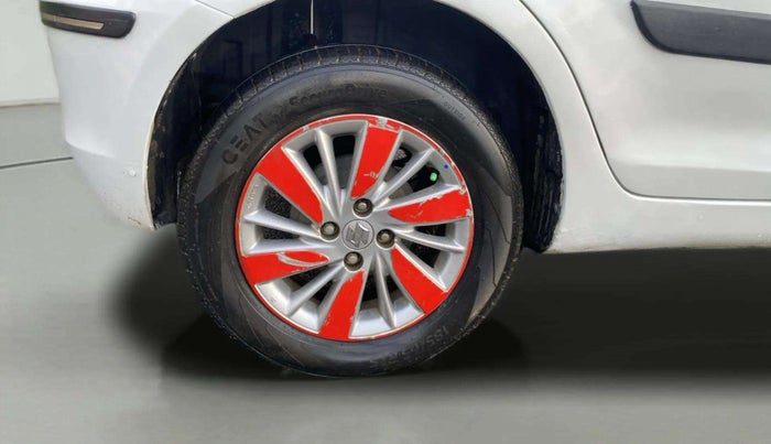 2014 Maruti Swift ZXI, Petrol, Manual, 70,351 km, Right Rear Wheel