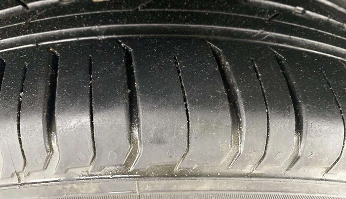 2021 Tata NEXON XZA PLUS (O) DIESEL, Diesel, Automatic, 51,067 km, Right Rear Tyre Tread