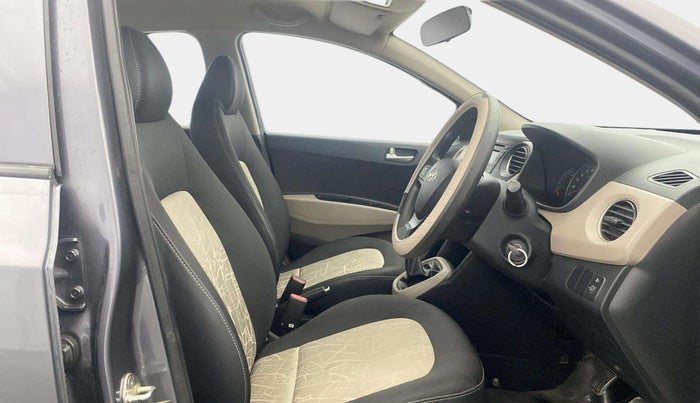 2015 Hyundai Grand i10 SPORTZ 1.2 KAPPA VTVT, Petrol, Manual, 25,395 km, Right Side Front Door Cabin