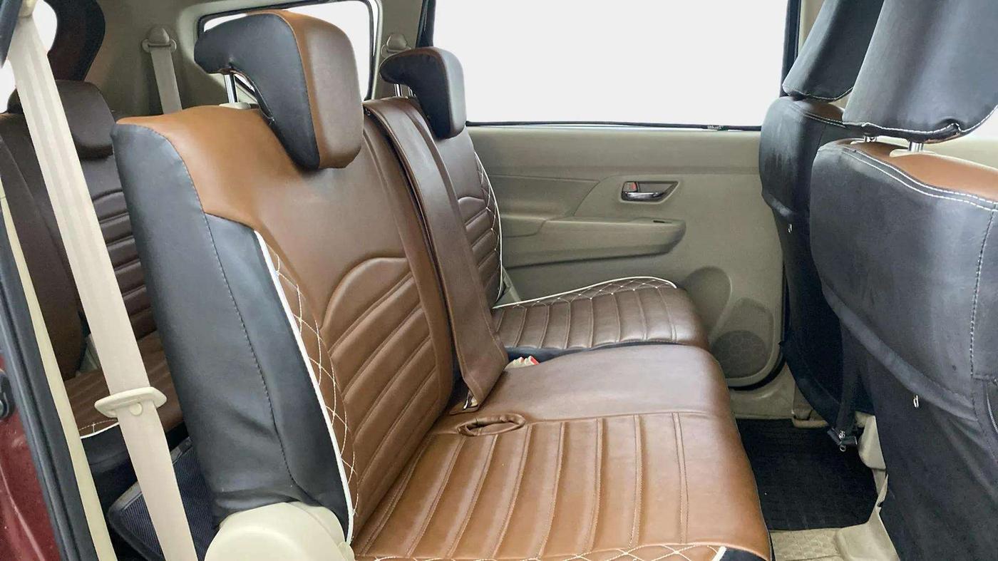 2019 Maruti Ertiga ZXI+ SHVS, Petrol, Manual, 23,139 km, Right Side Rear Door Cabin
