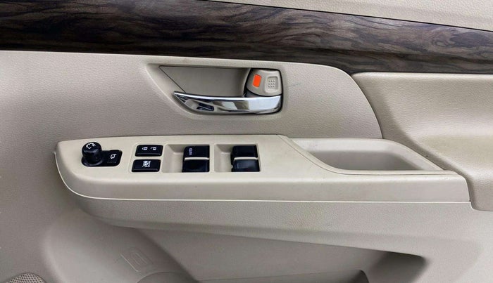2019 Maruti Ertiga ZXI+ SHVS, Petrol, Manual, 23,122 km, Driver Side Door Panels Control