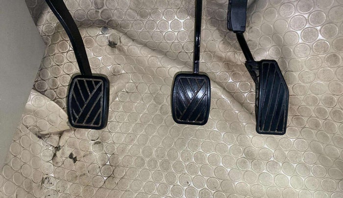 2019 Maruti Ertiga ZXI+ SHVS, Petrol, Manual, 23,122 km, Pedals