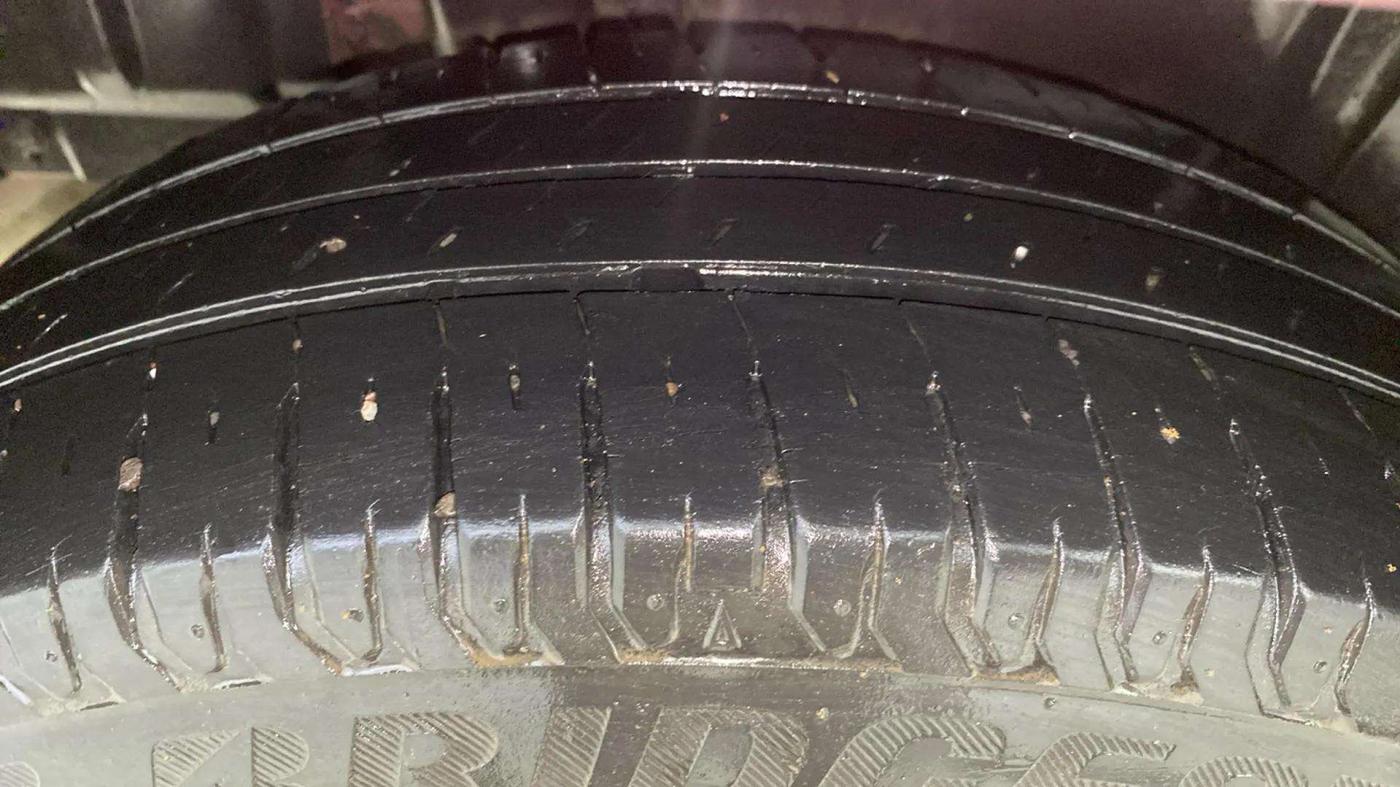 2019 Maruti Ertiga ZXI+ SHVS, Petrol, Manual, 23,139 km, Right Rear Tyre Tread
