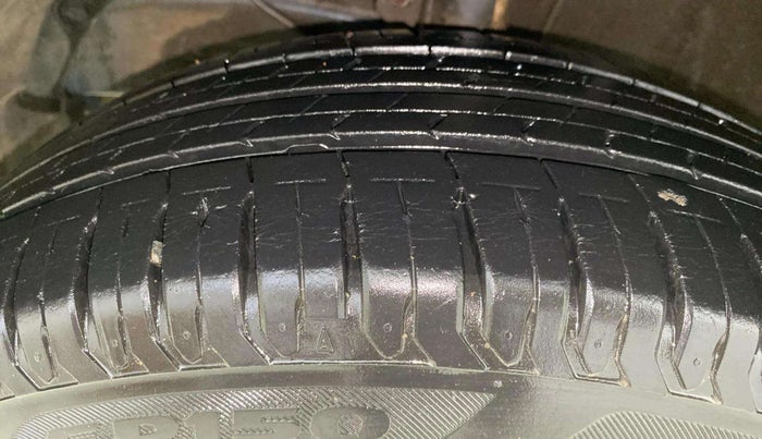 2021 Maruti XL6 ALPHA AT, Petrol, Automatic, 14,205 km, Left Front Tyre Tread