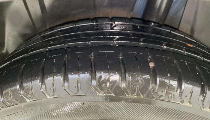 2021 Maruti XL6 ALPHA AT, Petrol, Automatic, 14,205 km, Left Rear Tyre Tread