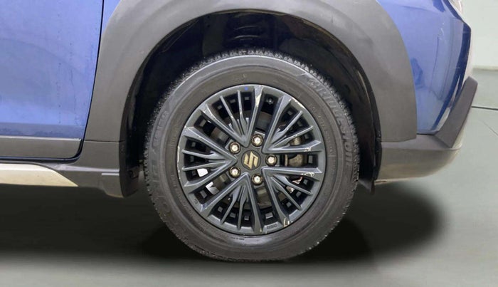 2021 Maruti XL6 ALPHA AT, Petrol, Automatic, 14,205 km, Right Front Wheel