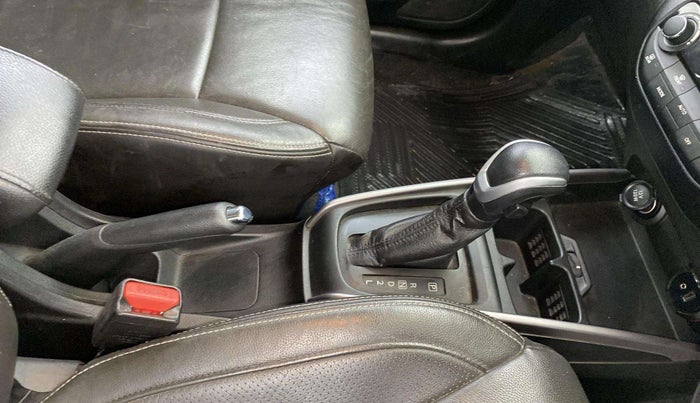 2021 Maruti XL6 ALPHA AT, Petrol, Automatic, 14,205 km, Gear Lever