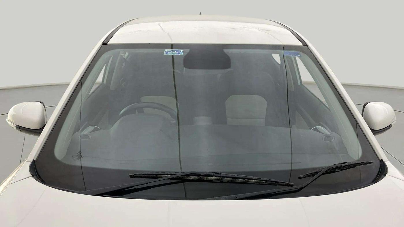 2023 MG ASTOR STYLE 1.5 MT, Petrol, Manual, 15,775 km, Front Windshield
