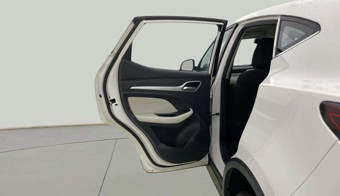 2023 MG ASTOR STYLE 1.5 MT, Petrol, Manual, 15,661 km, LHS Rear Door