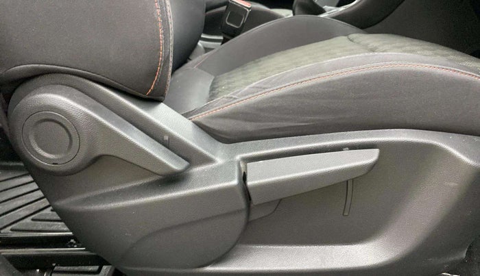 2023 MG ASTOR  SMART BLACK STORM EDITION , Petrol, Manual, 26,120 km, Driver Side Adjustment Panel