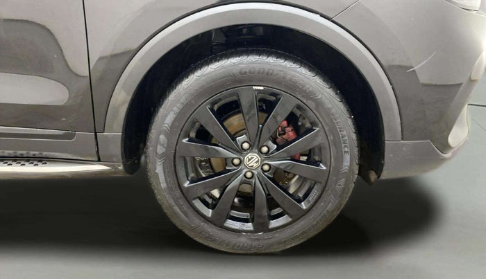 2023 MG ASTOR  SMART BLACK STORM EDITION , Petrol, Manual, 26,120 km, Right Front Wheel