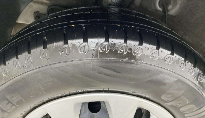 2019 Hyundai Elite i20 MAGNA PLUS 1.2, Petrol, Manual, 79,954 km, Right Rear Tyre Tread