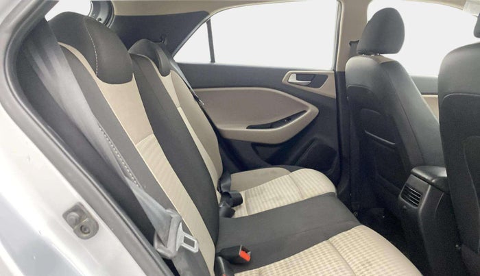2019 Hyundai Elite i20 MAGNA PLUS 1.2, Petrol, Manual, 79,954 km, Right Side Rear Door Cabin