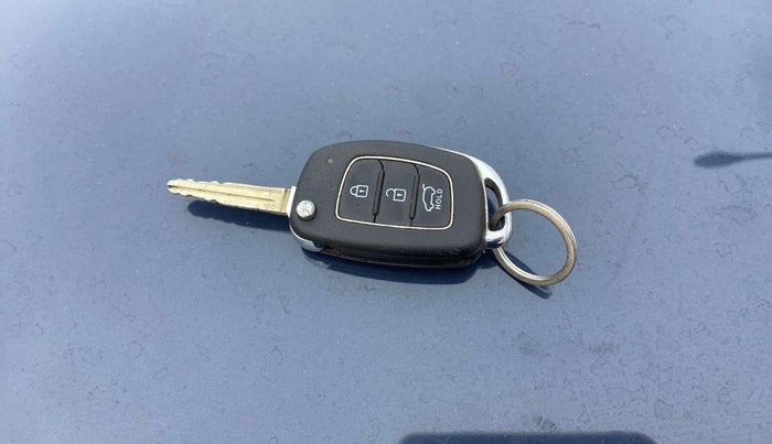 2019 Hyundai VENUE SX 1.0 TURBO, Petrol, Manual, 82,156 km, Key Close Up