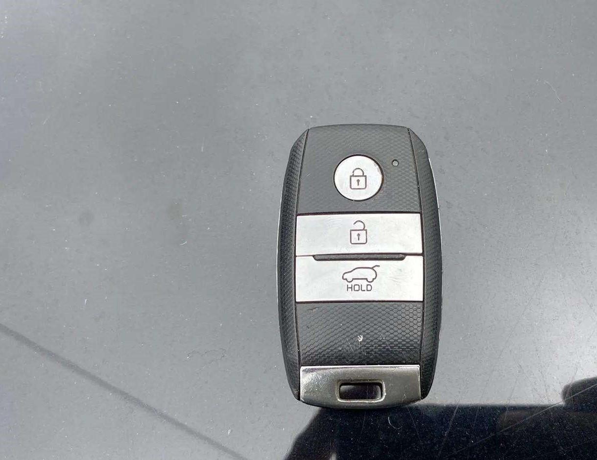 2020 KIA SELTOS GTK 1.4 PETROL, Petrol, Manual, 68,990 km, Key Close Up