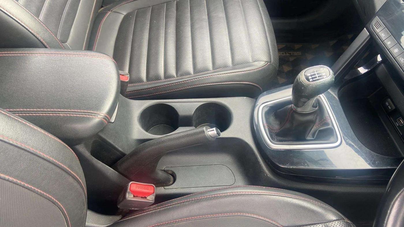2020 KIA SELTOS GTK 1.4 PETROL, Petrol, Manual, 68,990 km, Gear Lever