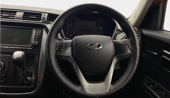 2017 Mahindra KUV 100 NXT K8 P 6 STR, Petrol, Manual, 88,903 km, Steering Wheel Close Up