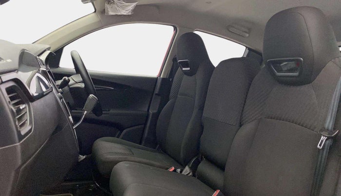 2017 Mahindra KUV 100 NXT K8 P 6 STR, Petrol, Manual, 88,903 km, Right Side Front Door Cabin
