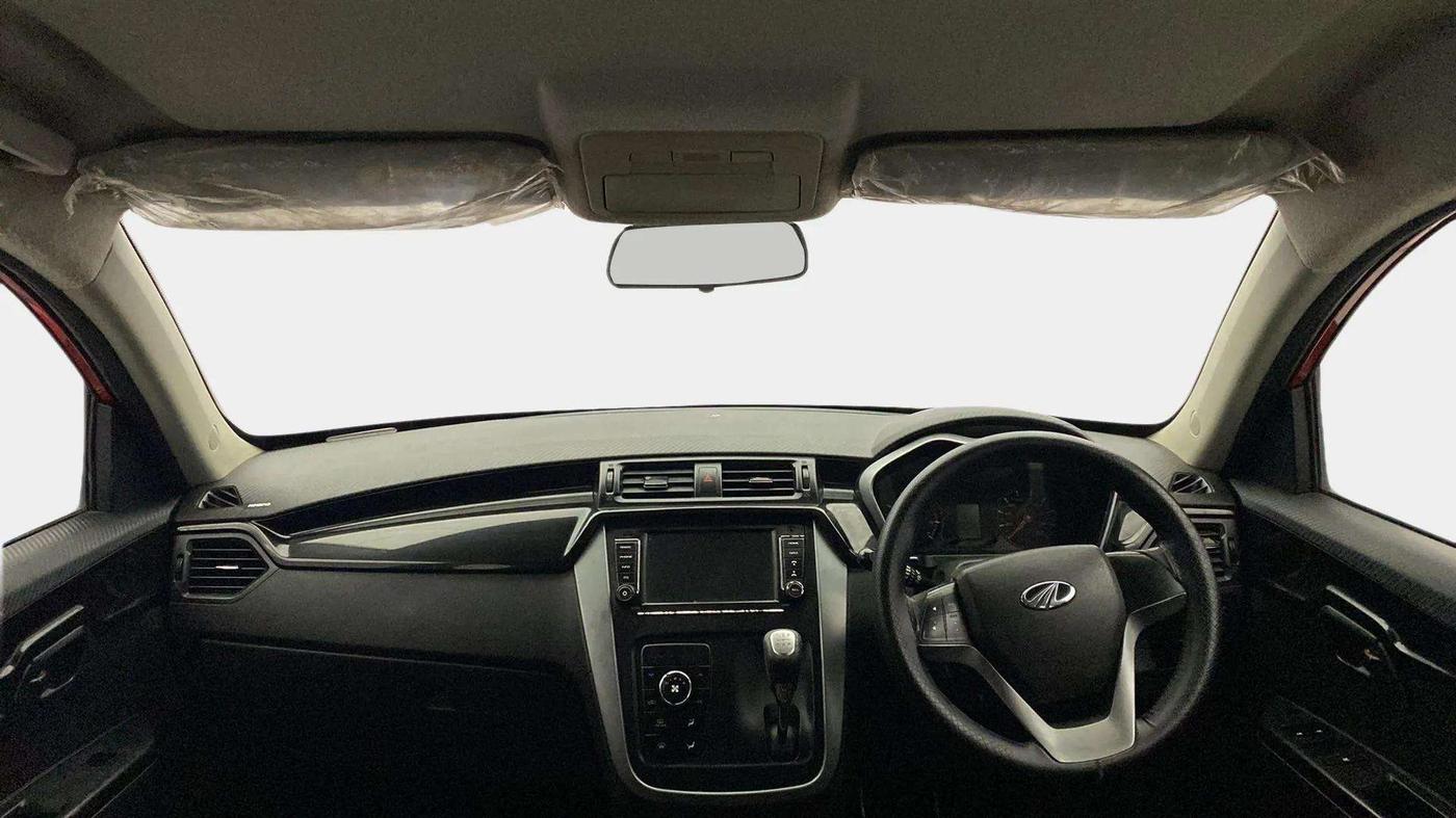 2017 Mahindra KUV 100 NXT K8 P 6 STR, Petrol, Manual, 89,011 km, Dashboard