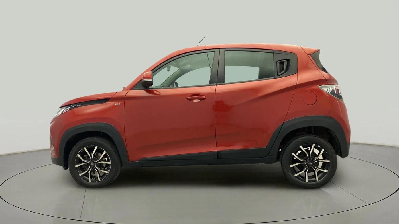 2017 Mahindra KUV 100 NXT K8 P 6 STR, Petrol, Manual, 89,011 km, Left Side