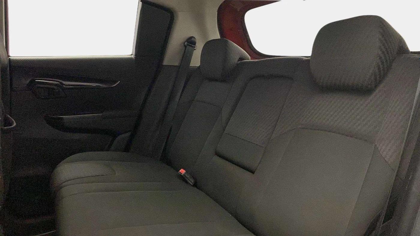 2017 Mahindra KUV 100 NXT K8 P 6 STR, Petrol, Manual, 89,011 km, Right Side Rear Door Cabin