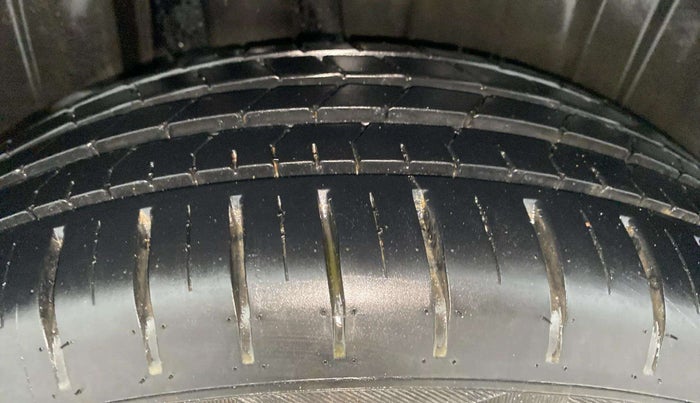 2022 Maruti Baleno ZETA PETROL 1.2, Petrol, Manual, 11,763 km, Right Rear Tyre Tread