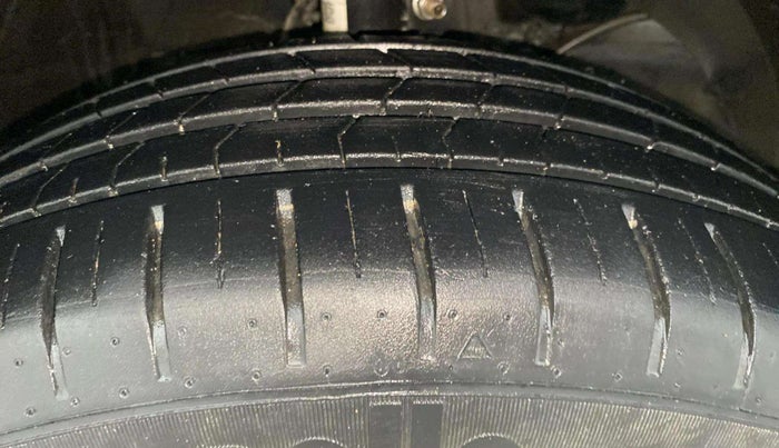 2022 Maruti Baleno ZETA PETROL 1.2, Petrol, Manual, 11,763 km, Right Front Tyre Tread