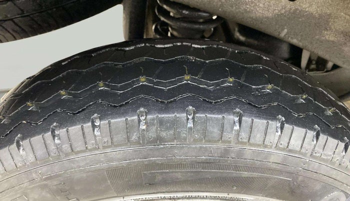 2018 Maruti Eeco 5 STR WITH AC PLUSHTR, CNG, Manual, 65,470 km, Right Rear Tyre Tread
